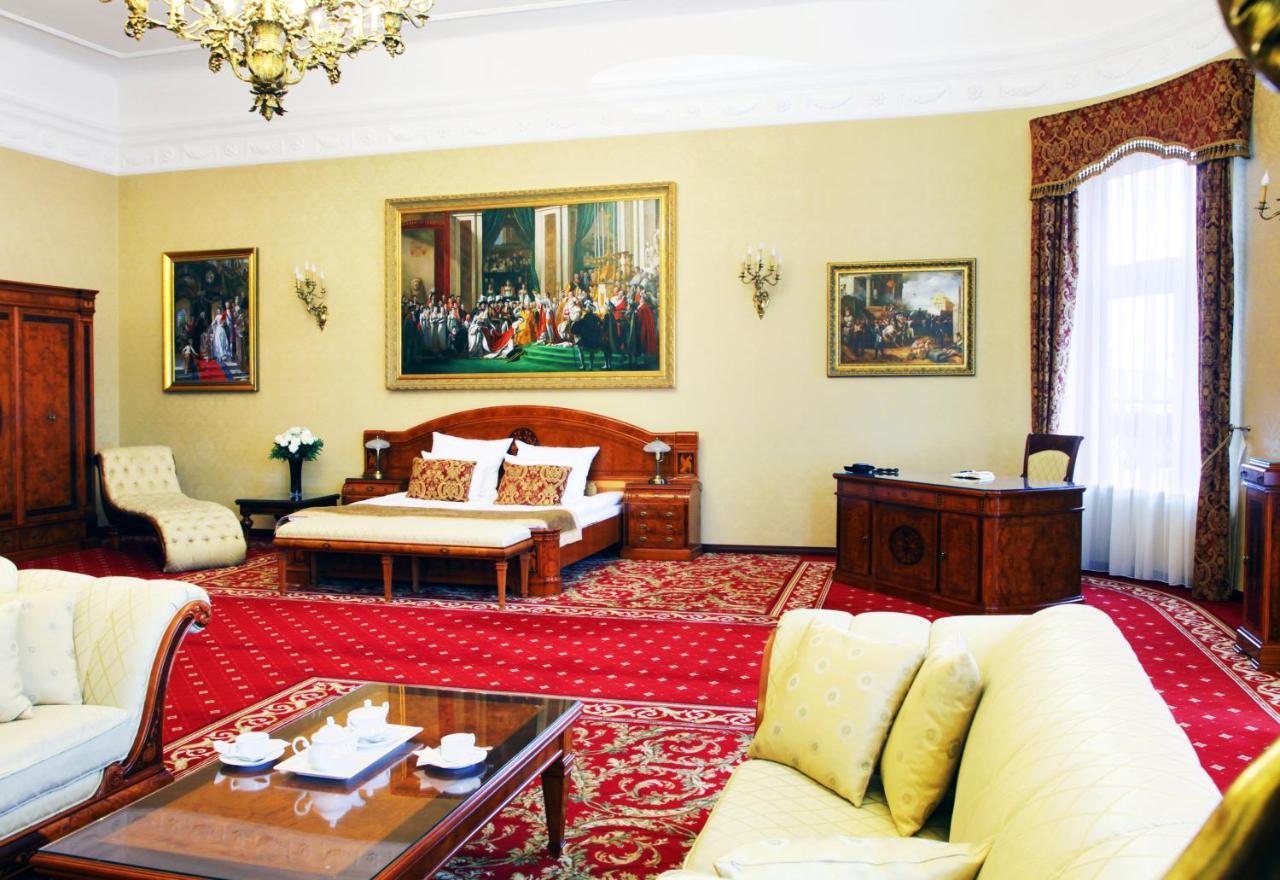 Palac Zelechow Spa & Wellness Exteriér fotografie